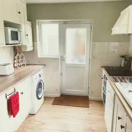 Lovely Bournemouth Cottage With Beautiful Large Garden, 5 Min To The Beach By Car Exterior photo